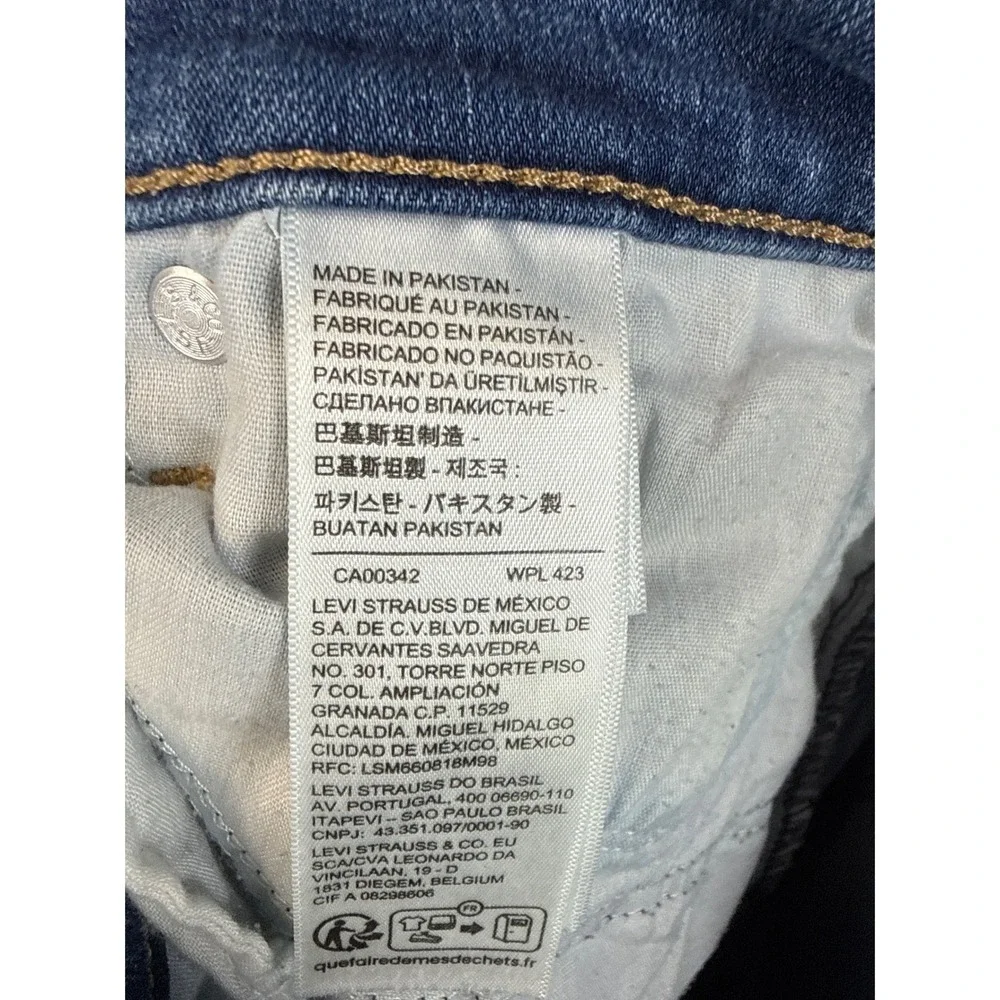 Levi's‎ Classic Straight Jeans Women 27 Blue Stretch Medium Wash Travel Work EUC